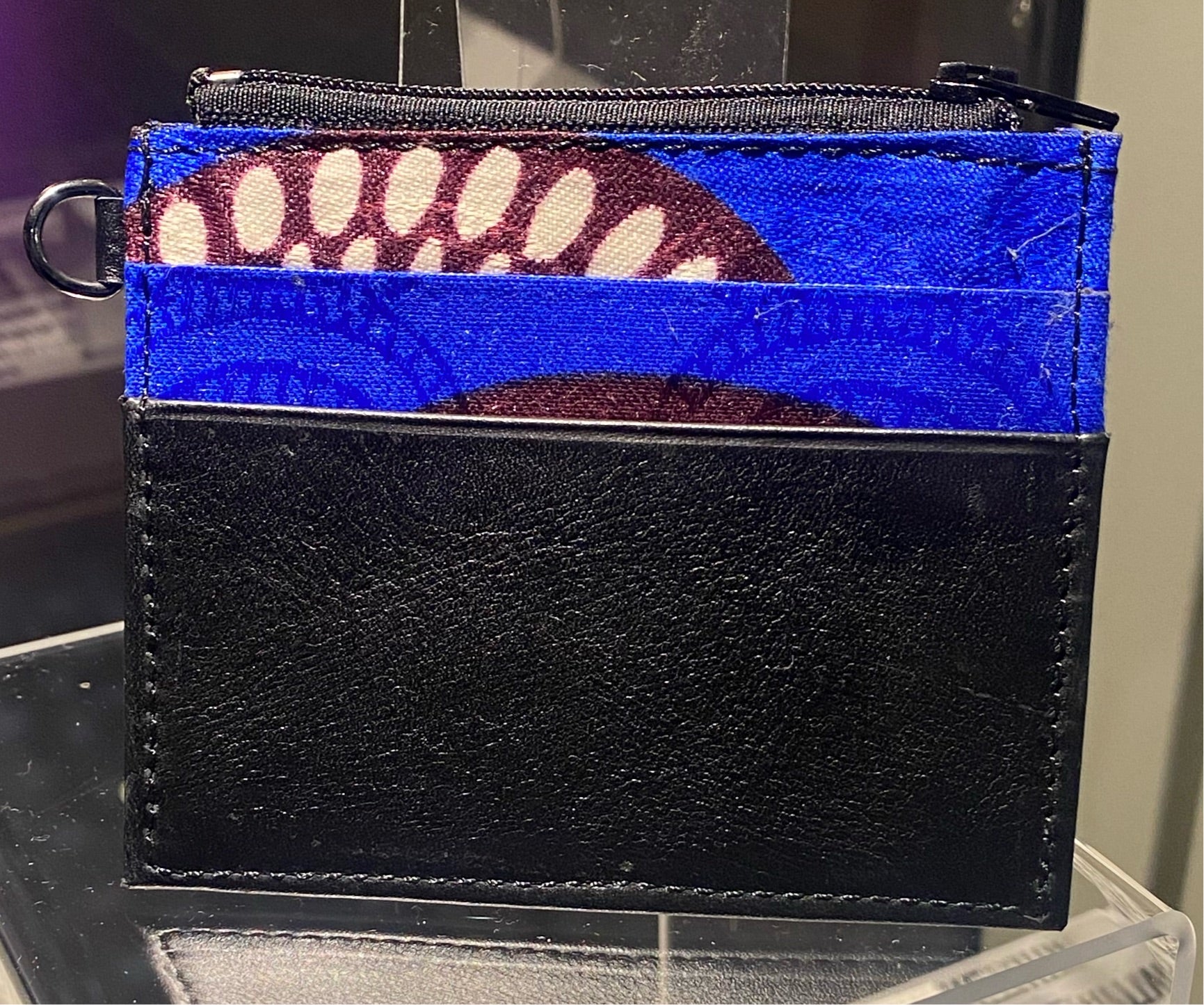Coin/card wallet with genuine leather