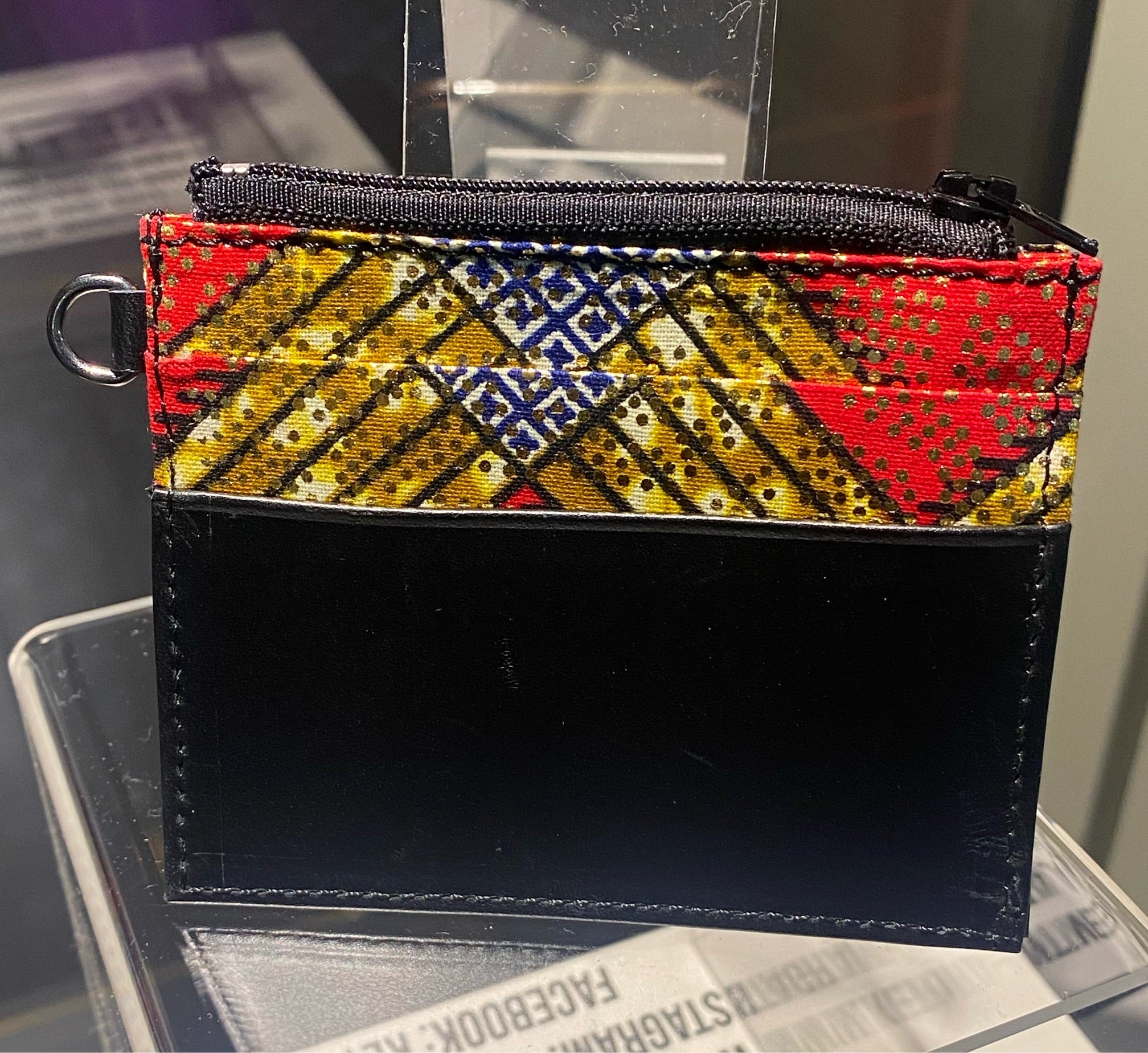 Coin/card wallet with genuine leather