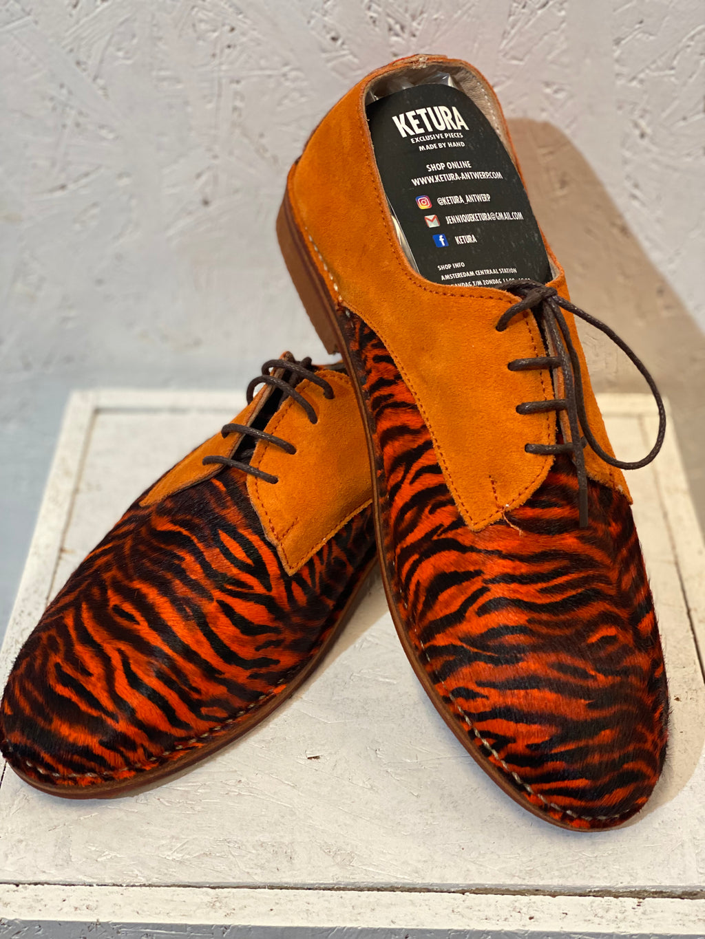 Genuine leather shoes