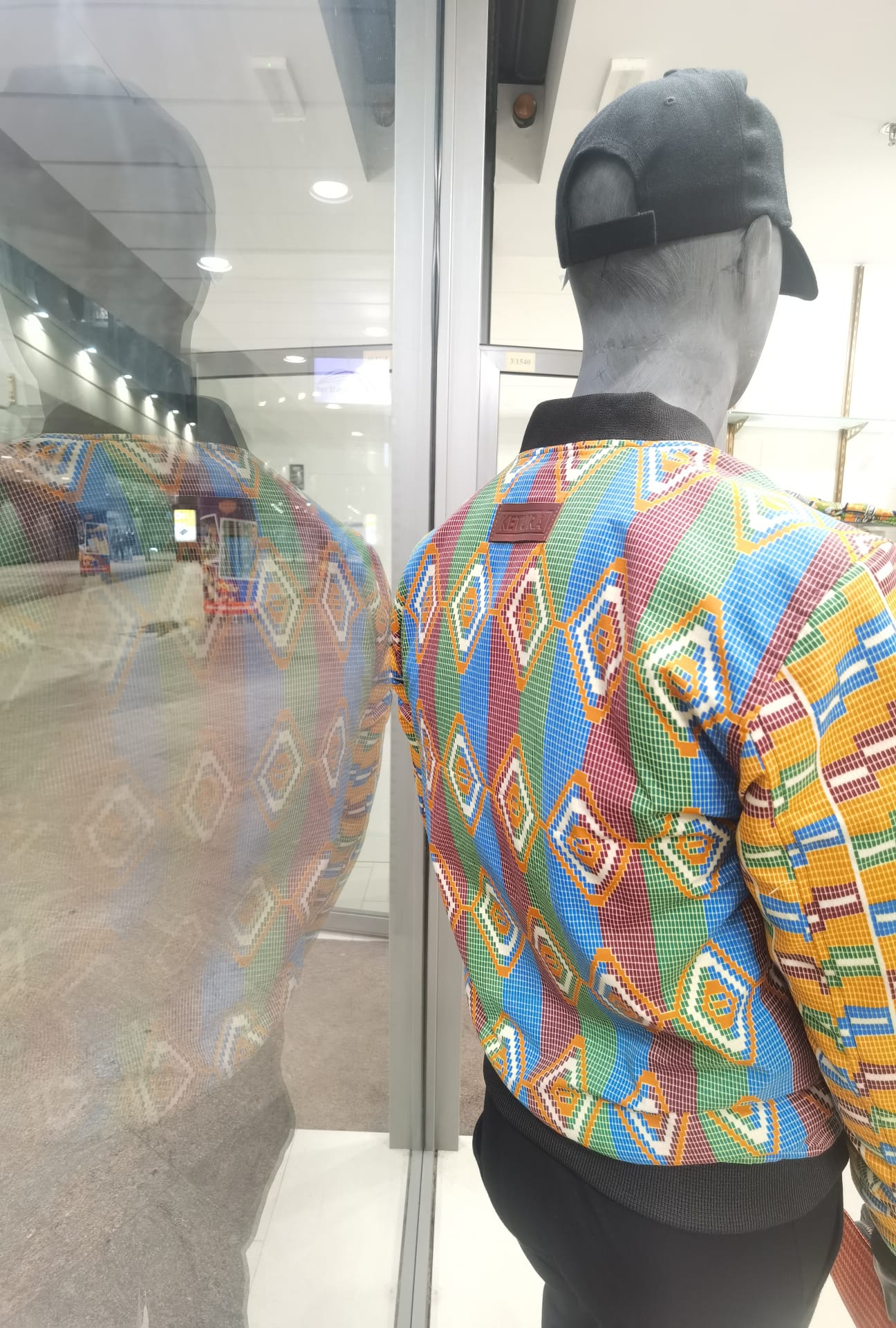 New unisex bomber jackets with thick quilted lining
